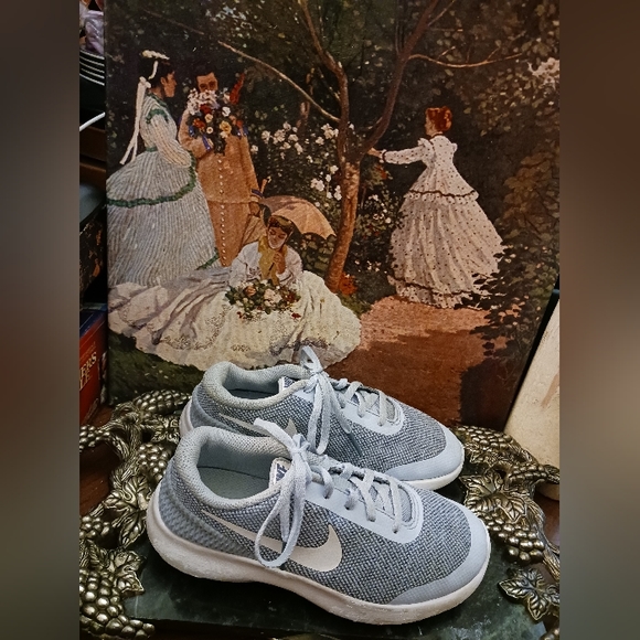 👟👟🧦Nike flex Blue & White sneakers👕👖Size 4Y, Nice Buy Nice Colors.❤️👋🛍 - Picture 9 of 13
